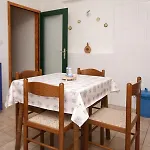 Apartman By The Sea Zivogosce - Porat, Makarska - 4878 *